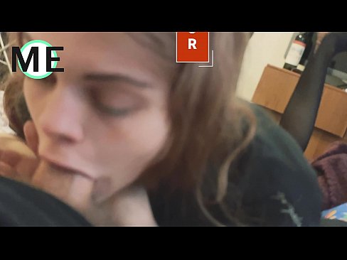 ❤️ Грлени курац, поцепане најлонке и поцепане штикле лепо је упознати Хард порно код нас ☑